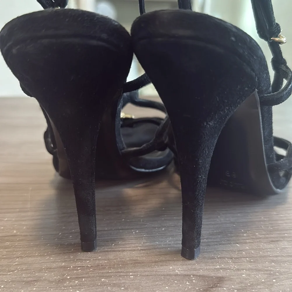 Gucci suede, leather Leather Sandals
Women's Size: 8B - Picture 4 of 6